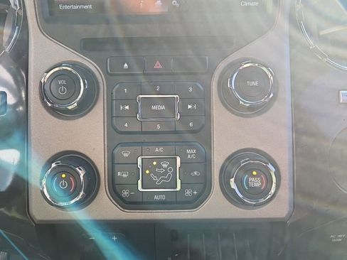 Used 2013 Ford F350 Platinum w/ FX4 Off Road Pkg image 19