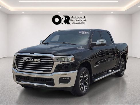 Used 2025 RAM 1500 Laramie AWD/4WD image 2