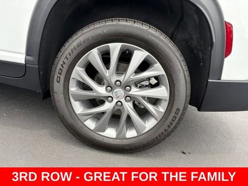 Certified 2025 Buick Enclave Preferred FWD image 10