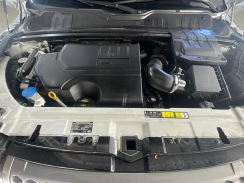 Used 2019 Land Rover Range Rover Evoque SE image 21