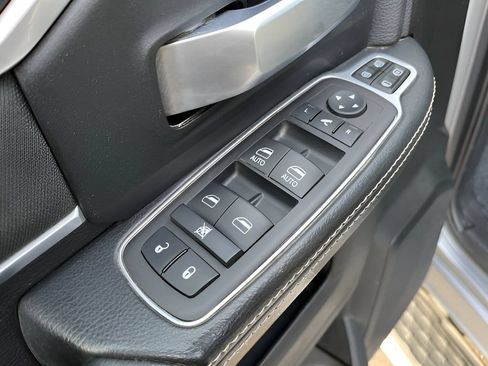 Used 2024 RAM 3500 Big Horn AWD/4WD image 13