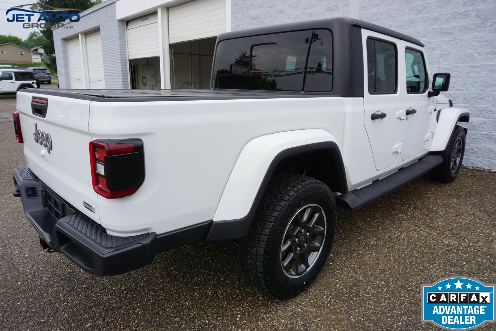 Used 2020 Jeep Gladiator Overland AWD/4WD image 10