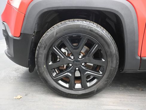 Used 2017 Jeep Renegade Altitude FWD image 45