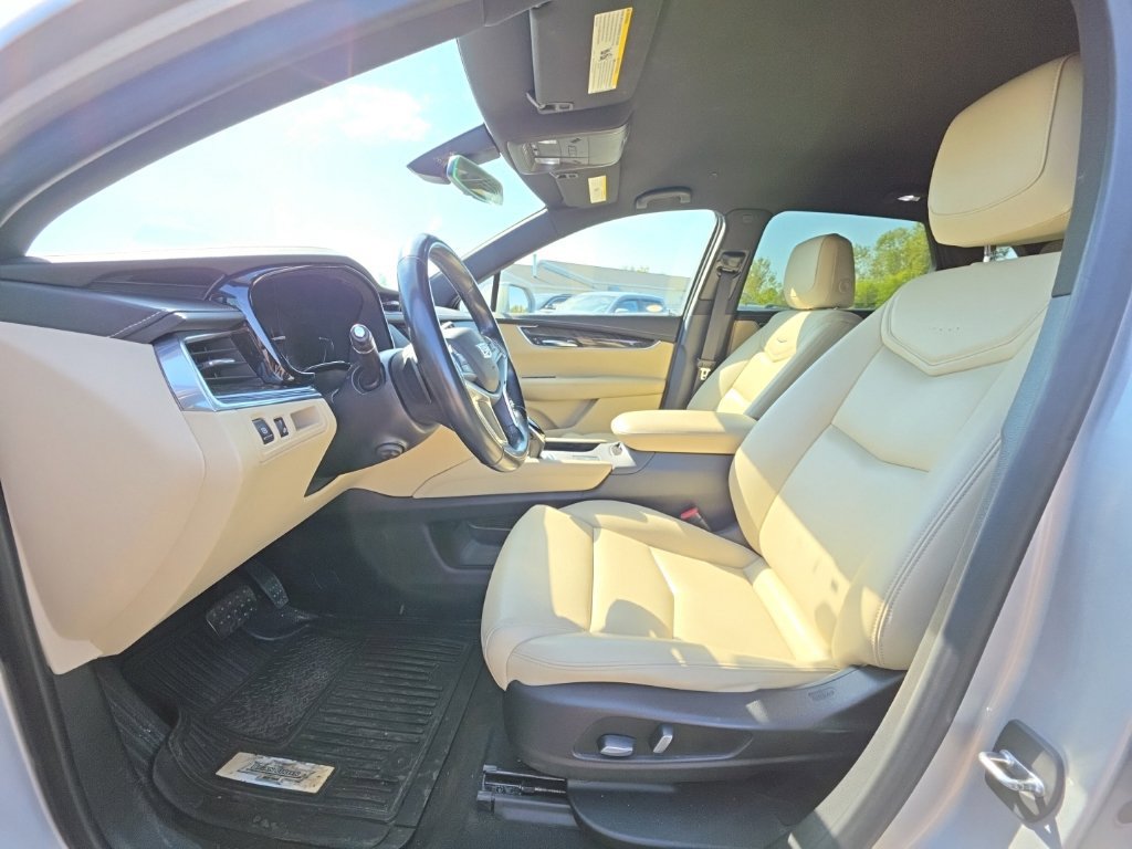 Used 2019 Cadillac XT5 FWD image 10
