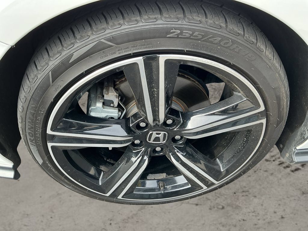 Used 2024 Honda Accord Sport image 9