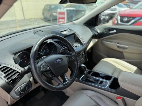 Used 2017 Ford Escape Titanium image 11