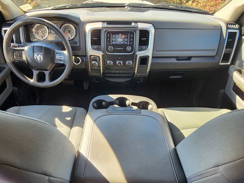 Used 2017 RAM 1500 Classic SLT image 17