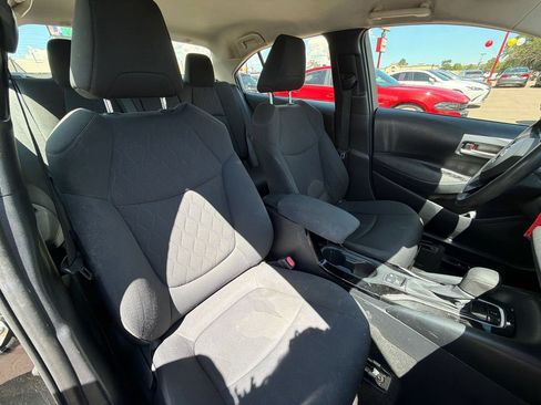 Used 2020 Toyota Corolla LE FWD image 9