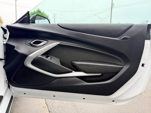 Used 2022 Chevrolet Camaro SS RWD image 32