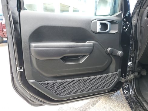Used 2024 Jeep Wrangler Sport AWD/4WD image 14
