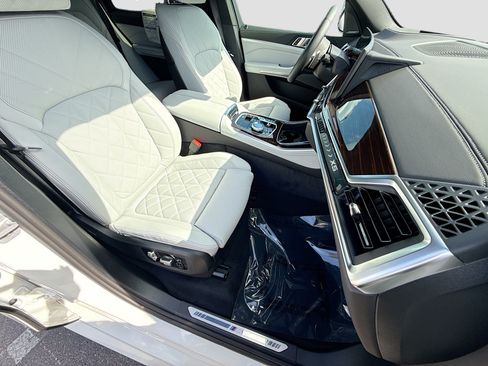 New 2026 BMW X5 sDrive40i w/ Executive Package RWD image 15