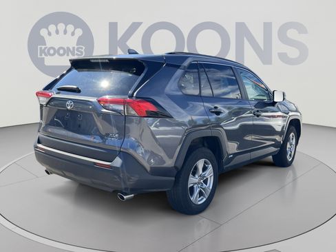 Used 2025 Toyota RAV4 XLE AWD/4WD image 7