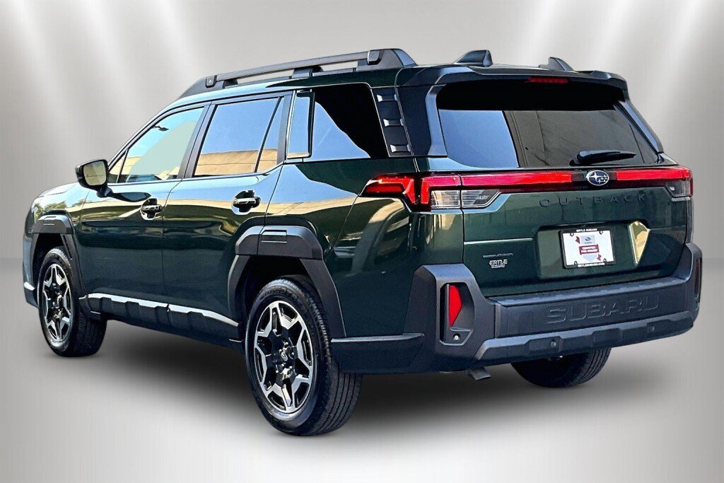 Certified 2026 Subaru Outback Touring AWD/4WD image 4