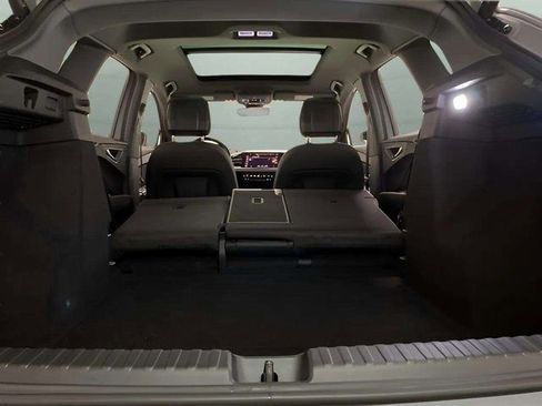 Used 2024 Audi Q4 e-tron Premium w/ Convenience Package image 85