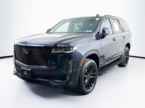 Certified 2023 Cadillac Escalade Premium Luxury w/ LPO, Floor Liner Package AWD/4WD image 3