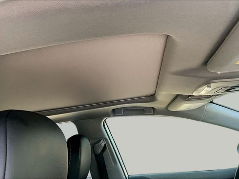 Used 2023 Toyota Camry XSE FWD image 14
