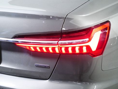 Used 2023 Audi A6 Premium image 17