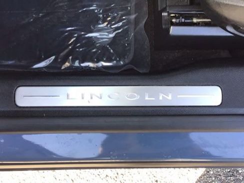 Used 2023 Lincoln Corsair FWD w/ Equipment Group 101A image 19