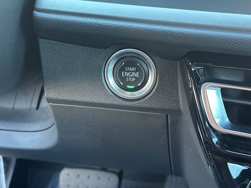 Used 2024 Chevrolet Traverse LT image 23