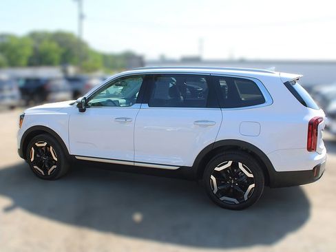 Certified 2023 Kia Telluride S w/ S Sunroof Package AWD/4WD image 13