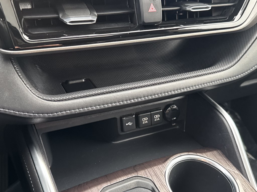 Used 2020 Toyota Highlander Limited AWD/4WD image 24