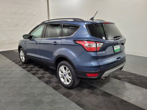 Used 2018 Ford Escape SE w/ SE Sync 3 Package AWD/4WD image 3