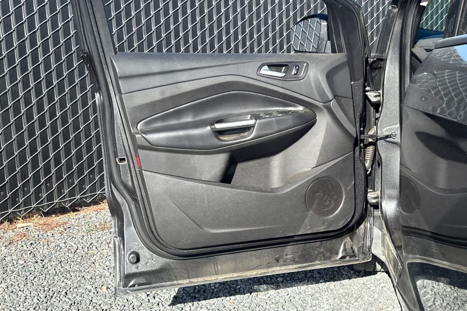 Used 2017 Ford Escape SE w/ Equipment Group 201A FWD image 15