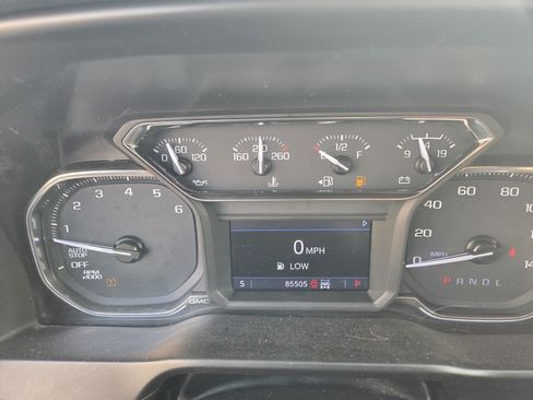 Used 2020 GMC Sierra 1500 SLE w/ SLE Value Package AWD/4WD image 9