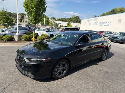 Used 2023 Honda Accord EX-L image 5