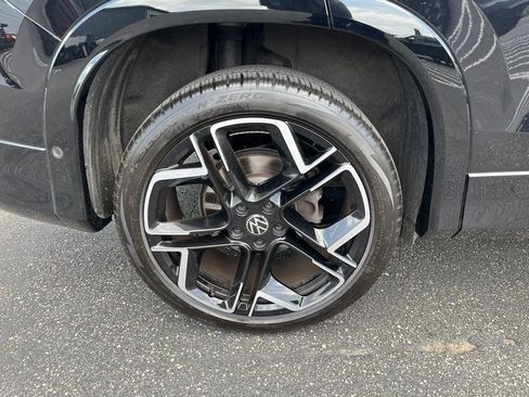 Certified 2025 Volkswagen Tiguan SEL R-Line AWD/4WD image 31