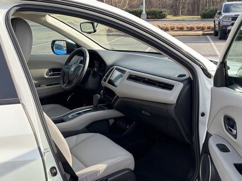 Used 2016 Honda HR-V EX-L image 25