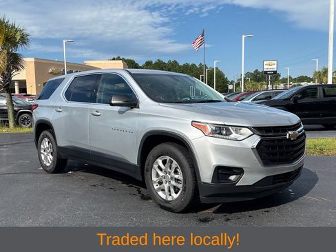 Used 2021 Chevrolet Traverse LS FWD image 3
