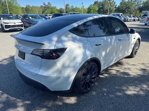 Used 2022 Tesla Model Y Performance image 8