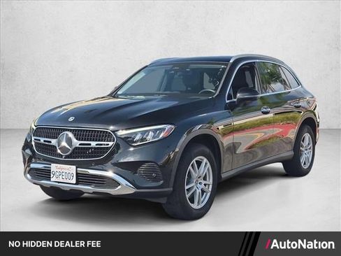 Used 2023 Mercedes-Benz GLC 300 4MATIC image 1