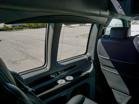 Used 2023 GMC Savana 2500 Extended image 87