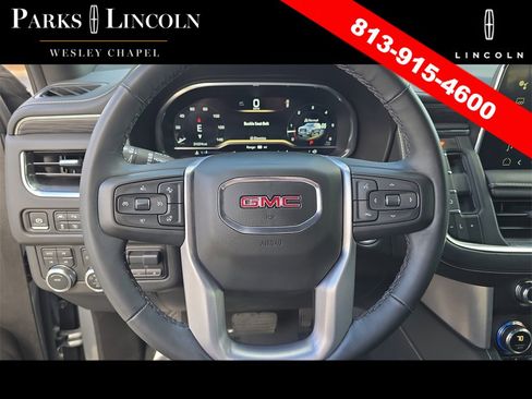 Used 2024 GMC Yukon SLT w/ SLT Luxury Package image 31