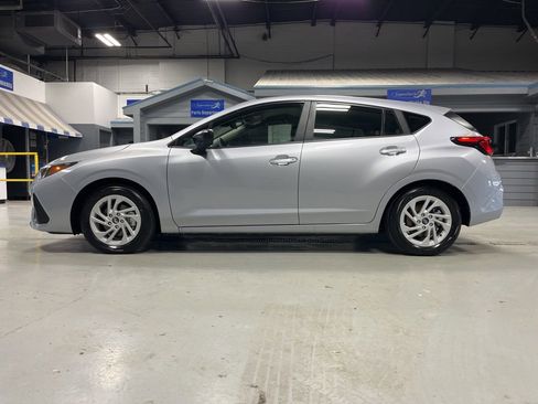 Used 2025 Subaru Impreza 2.0i image 5