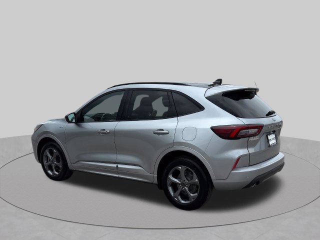 Used 2024 Ford Escape ST-Line w/ Tech Pack #1 AWD/4WD image 3