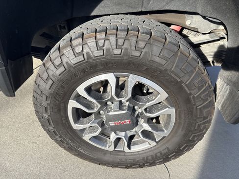 Used 2021 GMC Sierra 3500 SLT w/ Gooseneck/5TH Wheel Package image 9