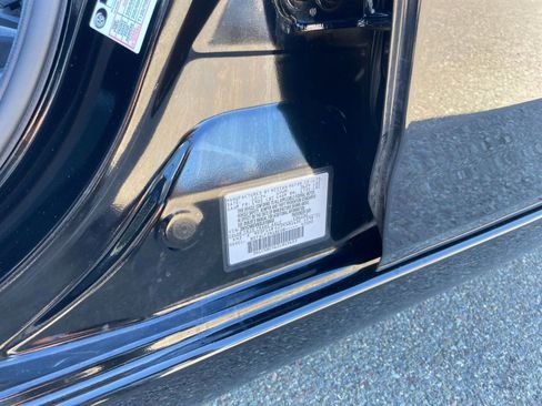 Used 2025 Nissan Versa SV image 28