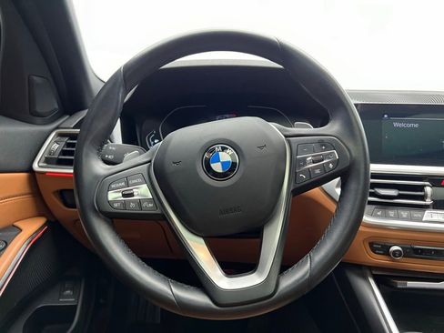 Used 2021 BMW 330i Sedan w/ Convenience Package RWD image 17