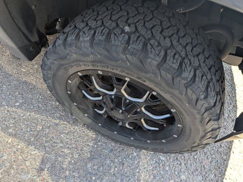 Used 2022 Chevrolet Colorado Z71 w/ Safety Package image 10