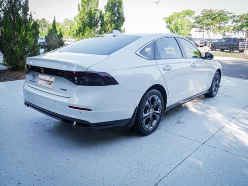 Used 2024 Honda Accord EX-L image 11