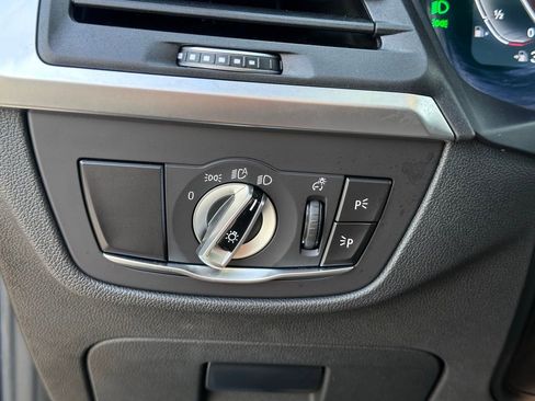 Certified 2024 BMW X3 xDrive30i w/ Convenience Package image 21