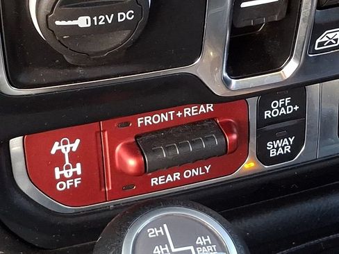 Used 2024 Jeep Wrangler Unlimited Rubicon 4xe AWD/4WD image 25