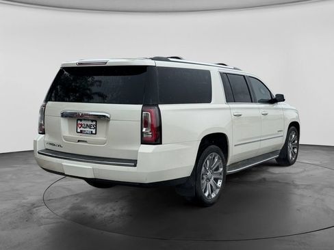 Used 2015 GMC Yukon XL Denali w/ Touring Package AWD/4WD image 7