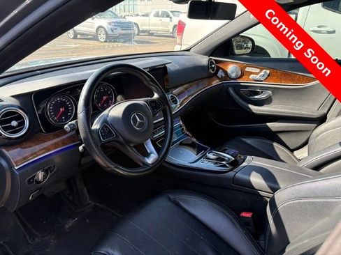 Used 2017 Mercedes-Benz E 300 4MATIC image 7