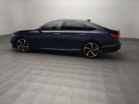 Used 2018 Honda Accord Touring image 3