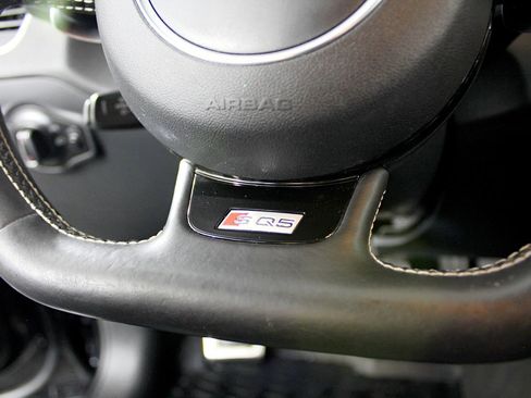 Used 2015 Audi SQ5 Prestige w/ Prestige Package image 29