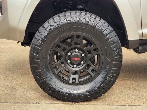 Used 2023 Toyota 4Runner TRD Off-Road Premium w/ Moonroof Package AWD/4WD image 8